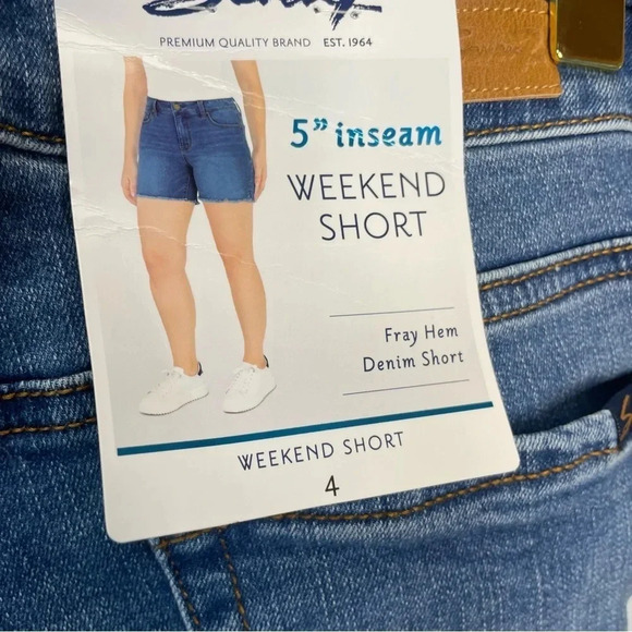 Seven7 Weekend Mid-Rise Frayed Hem Denim Shorts - Picture 4 of 7